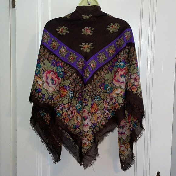 Echo very large multi colored floral scarf/wrap - Picture 11 of 11